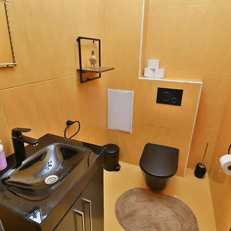 Apartment Free Parking & Super Calm & Wifi Varna