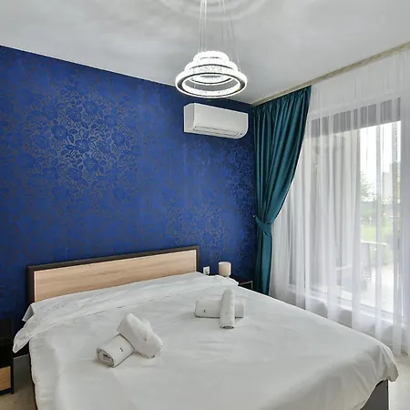 Free Parking & Super Calm & Wifi Apartment *